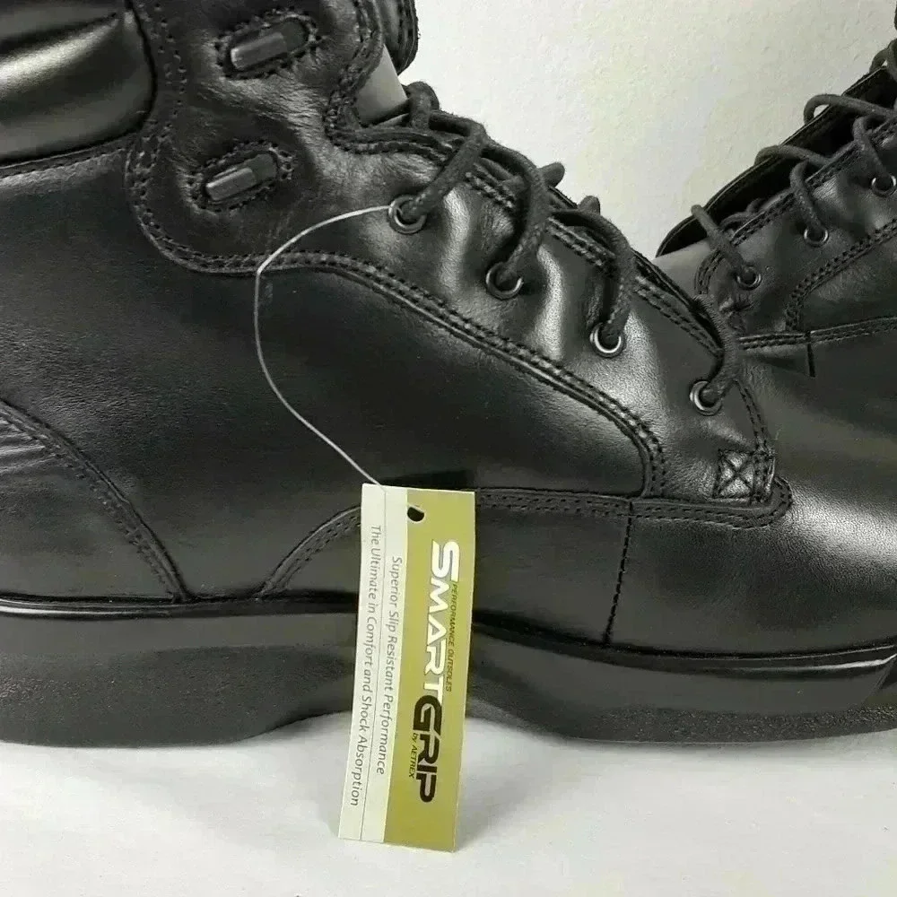 NWT Apex Boots With Smart Grip- Size 11.5